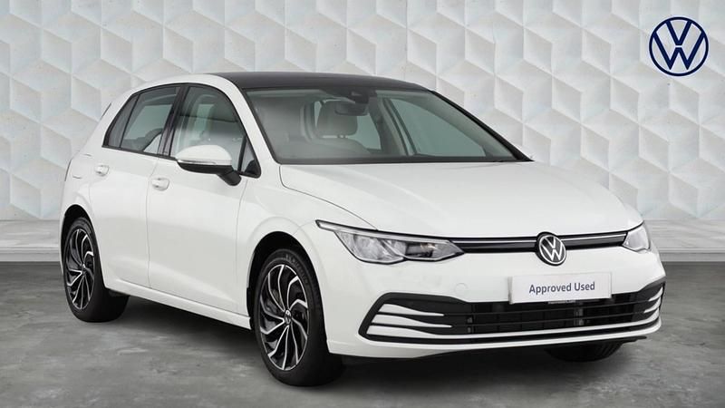 Used VW Golf VIII Life 2022 Pure white Hatchback