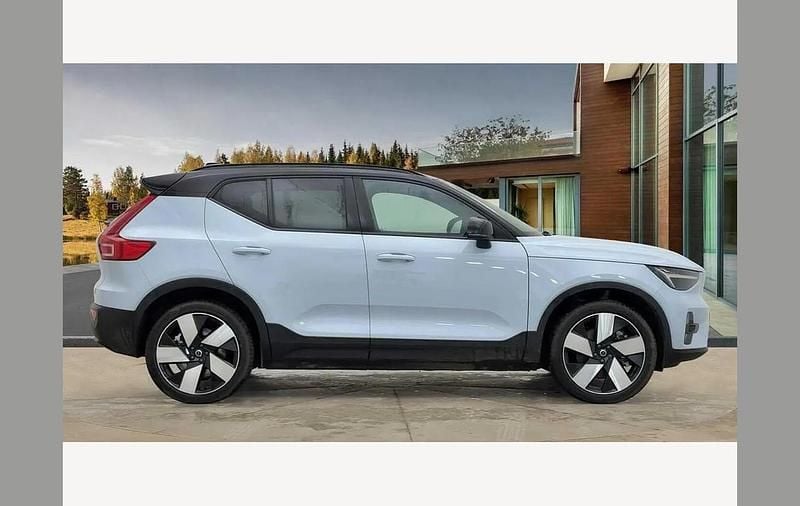 Used Volvo EX40 Plus 172 kW (234 HP) 2025 Blue SUV