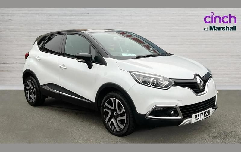Used Renault Captur Iconic 120 HP (88 kW) 2017 White  SUV
