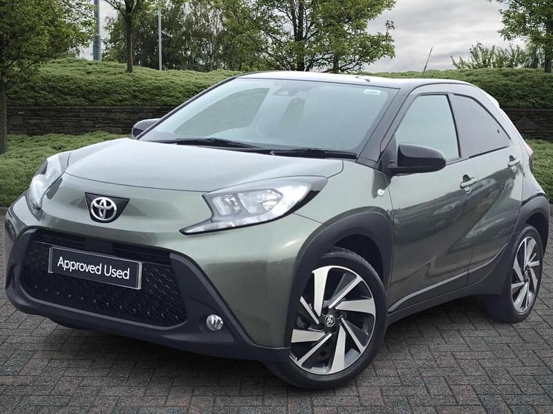 Green Used 2022 Toyota Aygo Hatchback | £12,985 (Fair price) - Image 1/2