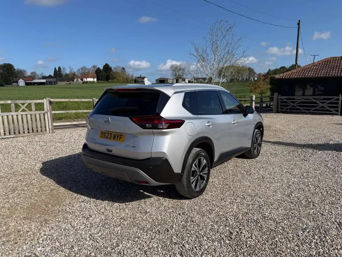 Used Nissan X-Trail N-Connecta 213 HP (156 kW) 2023 Silver SUV