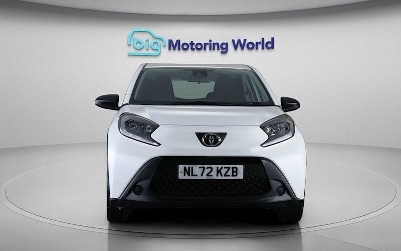 Used Toyota Aygo X PURE 72 HP (52 kW) 2025 SUV
