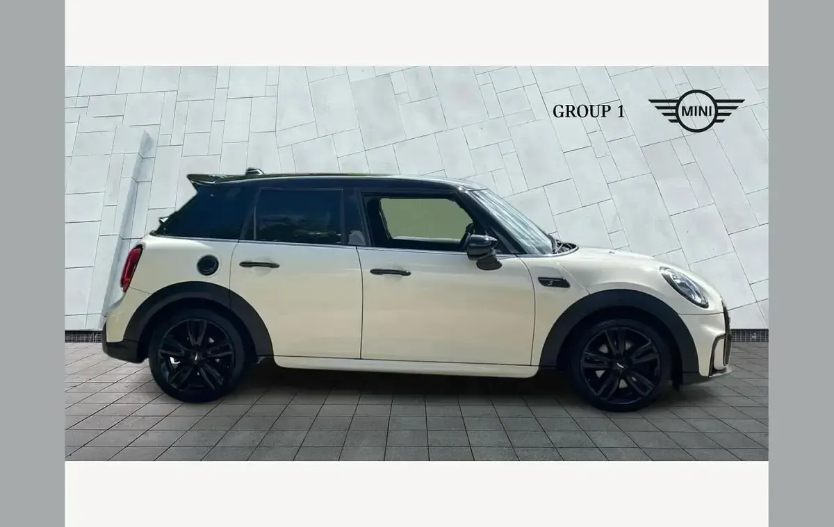 Used Mini Cooper S Sport 178 HP (130 kW) 2022 Pepper white Hatchback