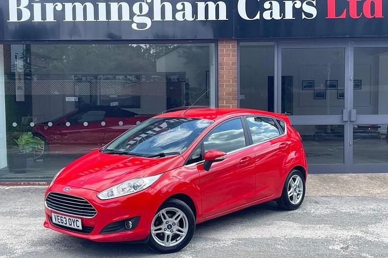 Red Used 2014 Ford Fiesta Zetec Hatchback | £4,200 (Fair price) - Image 1/1