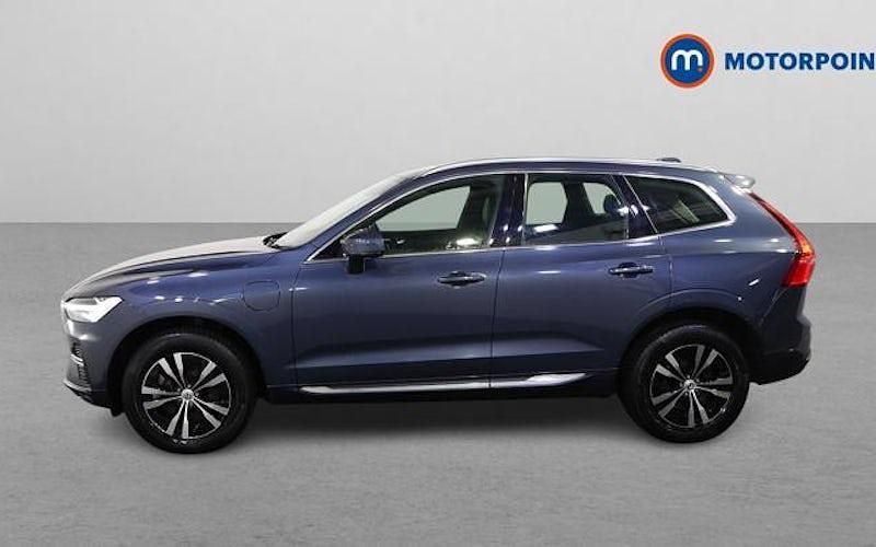 Used Volvo XC60 Core 349 HP (256 kW) 2022 Blue SUV