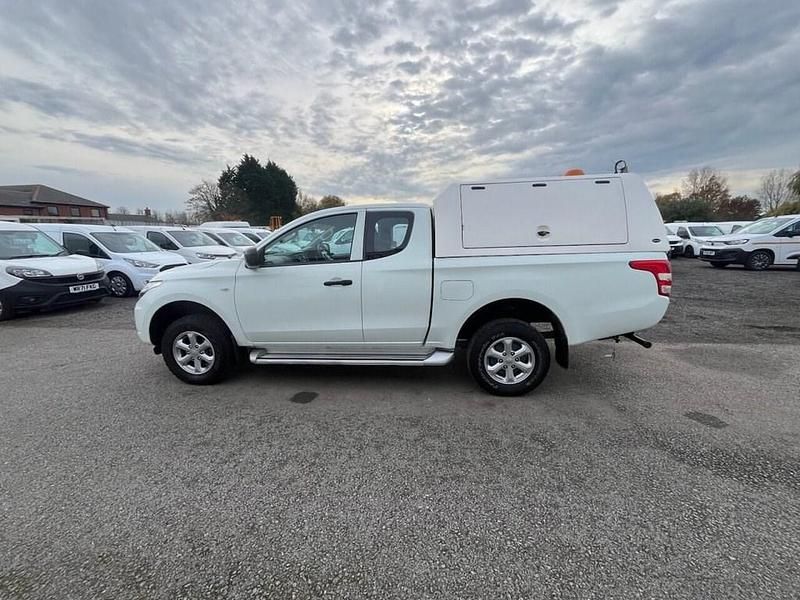 Usado Mitsubishi L200 2017 Branco Pickup