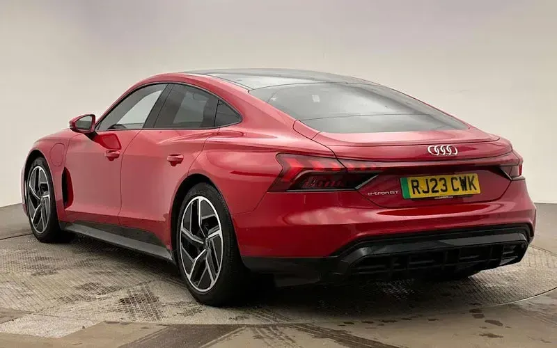 Used Audi e-tron GT quattro Design 389 kW (530 HP) 2023 Red Sedan