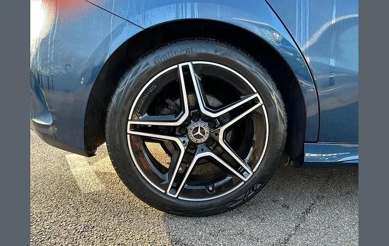 Used Mercedes A180 Executive 136 HP (100 kW) 2023 Blue Hatchback