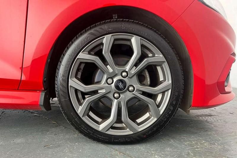 Used Ford Fiesta ST-Line 100 HP (73 kW) 2018 Red Hatchback