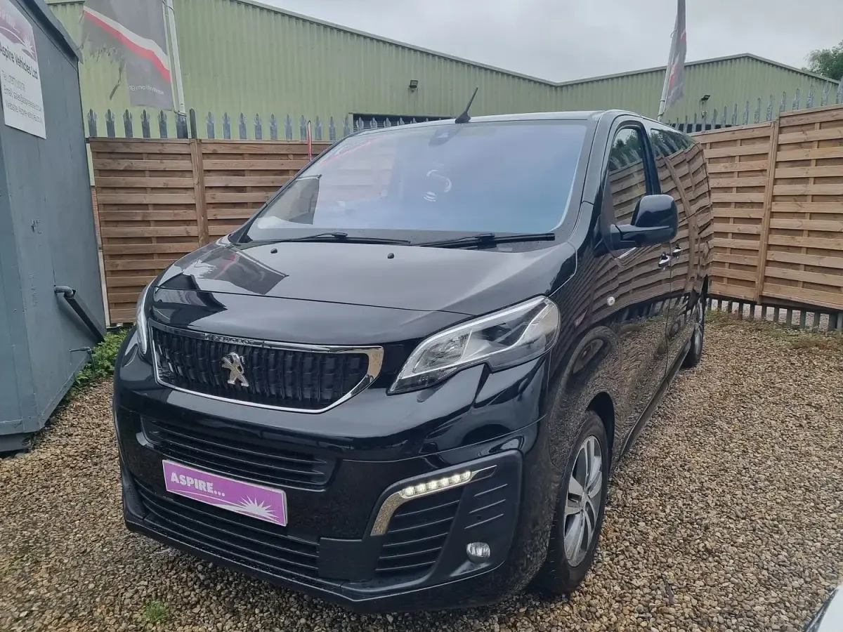 Used Peugeot Traveller Allure 2019 Black MPV