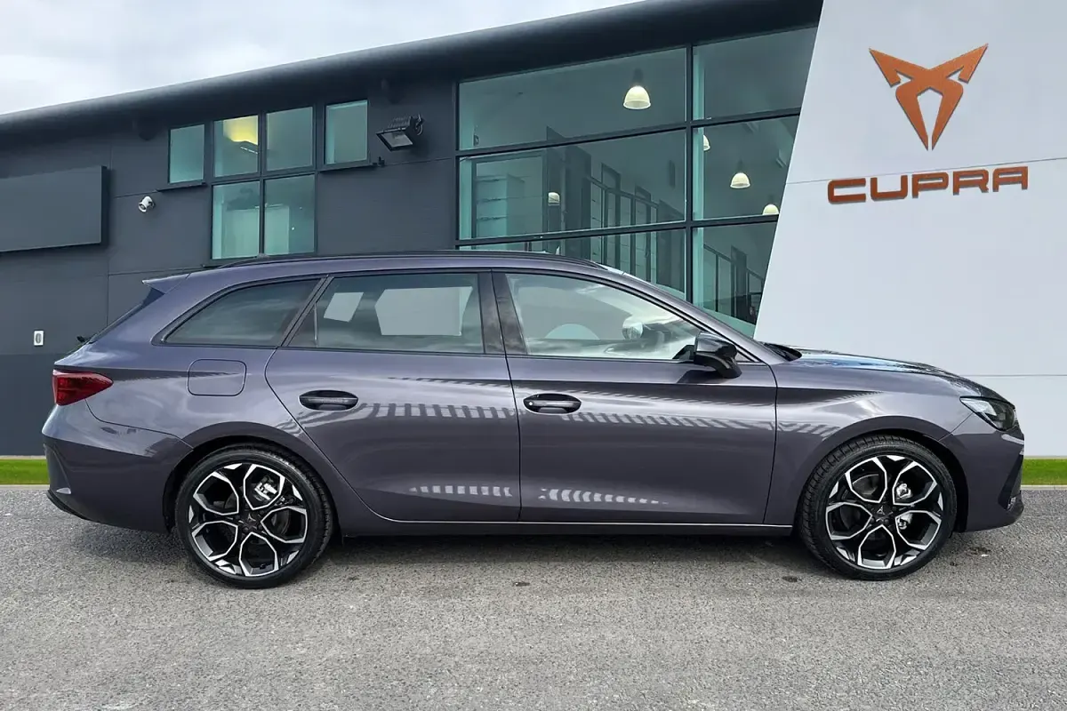 New Cupra Leon 150 HP (110 kW) 2026 Mauve/purple Estate