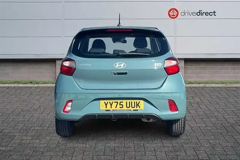 Käytetty Hyundai i10 Advanced 63 HP (46 kW) 2025 Vihreä Viistoperä