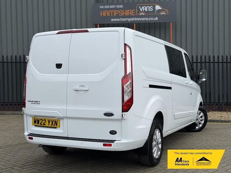 Used Ford Transit Custom Limited 130 HP (95 kW) 2022 White Van