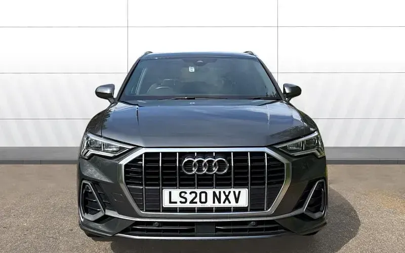 Usado Audi Q3 S-Line 150 HP (110 kW) 2023 SUV