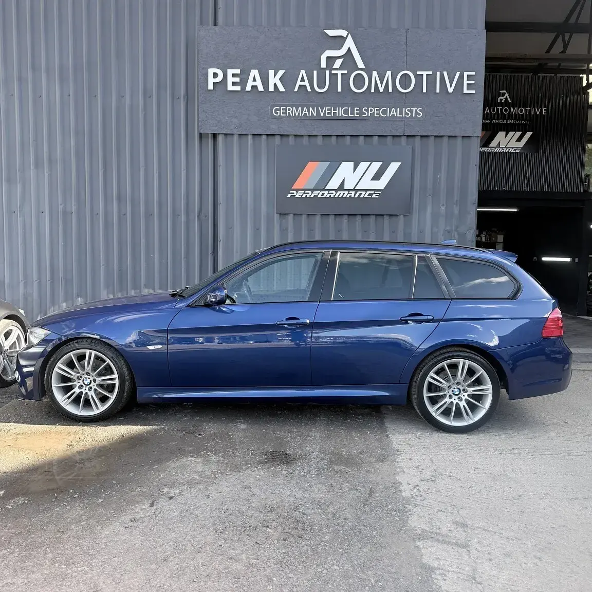 Used BMW 320 Sport Line 2011 Blue Estate
