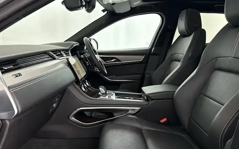 Used Jaguar F-Pace R-Dynamic 204 HP (150 kW) 2024 SUV
