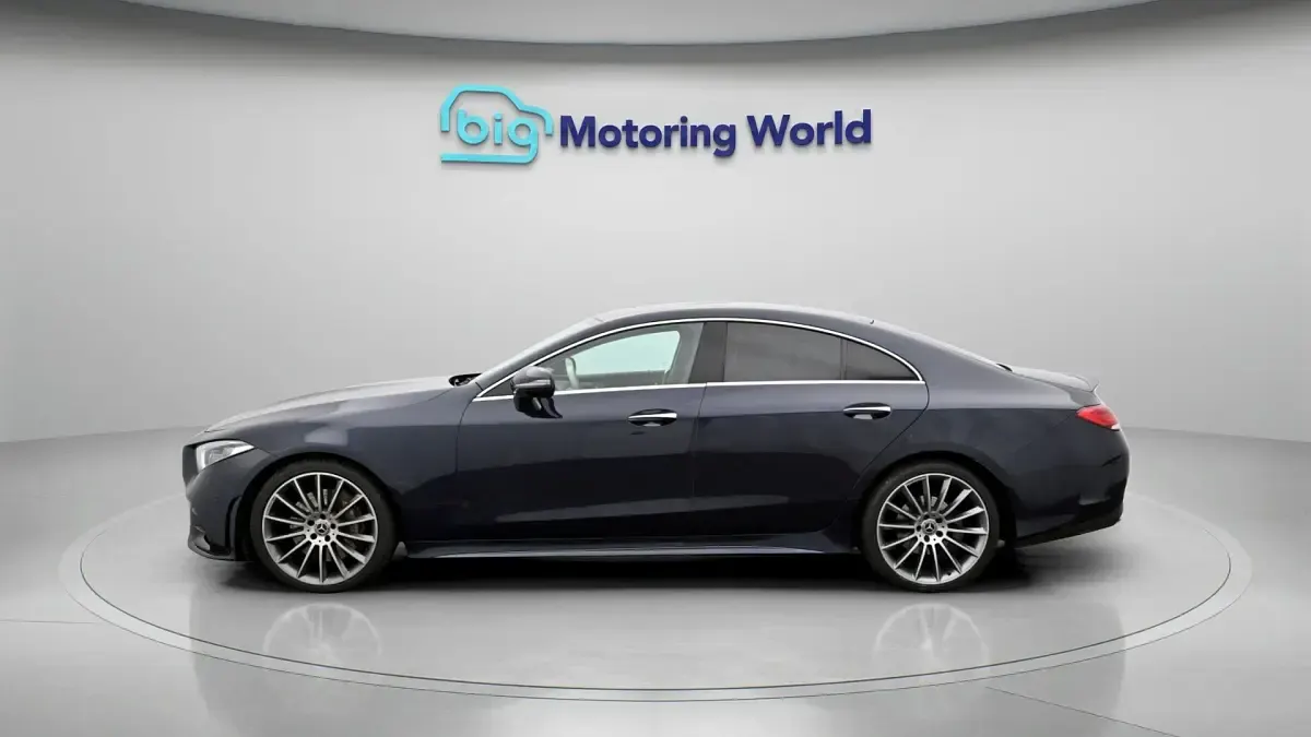 Used Mercedes CLS300 AMG line 241 HP (177 kW) 2020 Blue Coupe