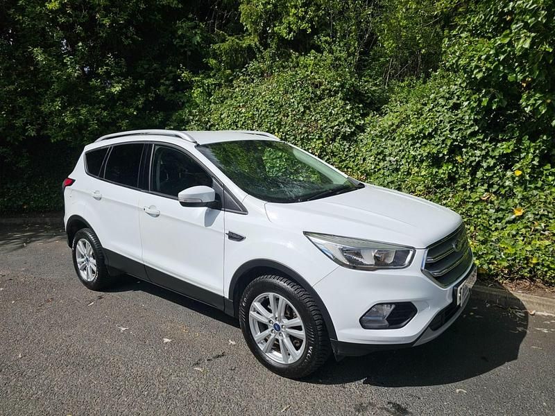 Used Ford Kuga Zetec 150 HP (110 kW) 2018 White SUV