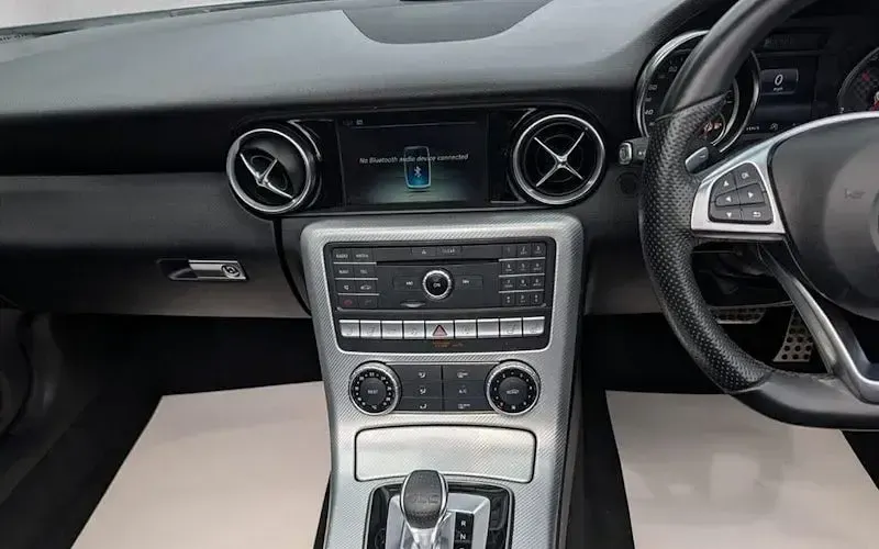Used Mercedes SLC200 AMG line 184 HP (135 kW) 2017 White Cabriolet