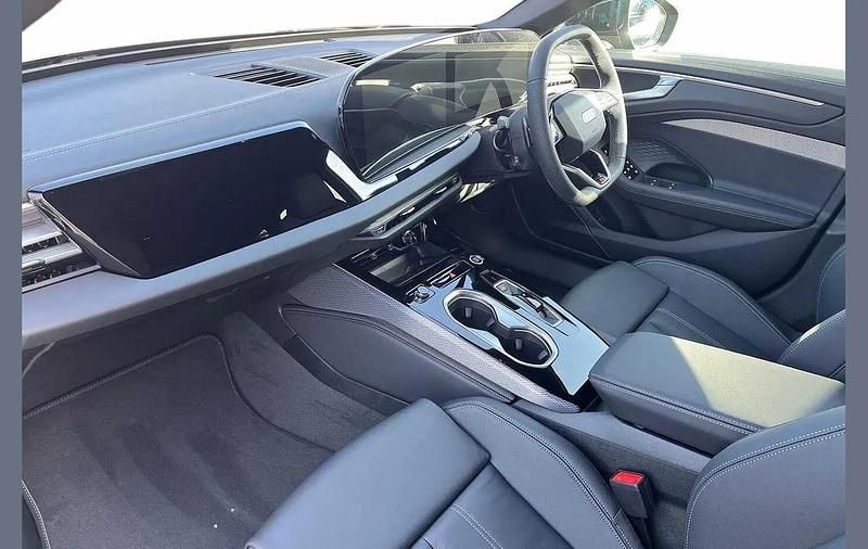 New Audi A6 S-Line 200 HP (147 kW) 2026 Black Estate