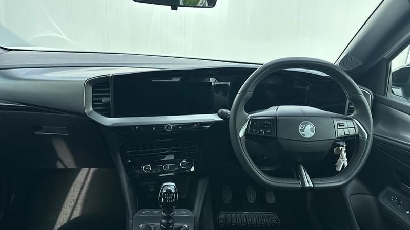 Used Vauxhall Mokka S 136 HP (100 kW) 2025 White SUV