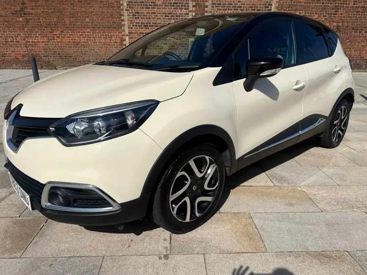 Second-hand Renault Captur Dynamique 90 CP (66 kW) 2014 Bej SUV
