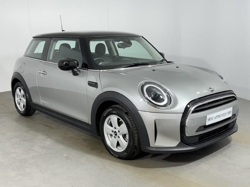 Used Mini Cooper Classic 134 HP (98 kW) 2023 Silver Hatchback