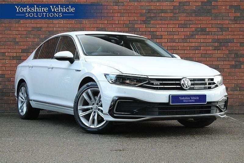 Used VW Passat Advance 218 HP (160 kW) 2021 White Sedan
