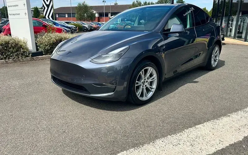 Used Tesla Model Y Long Range AWD 286 kW (389 HP) 2025 SUV