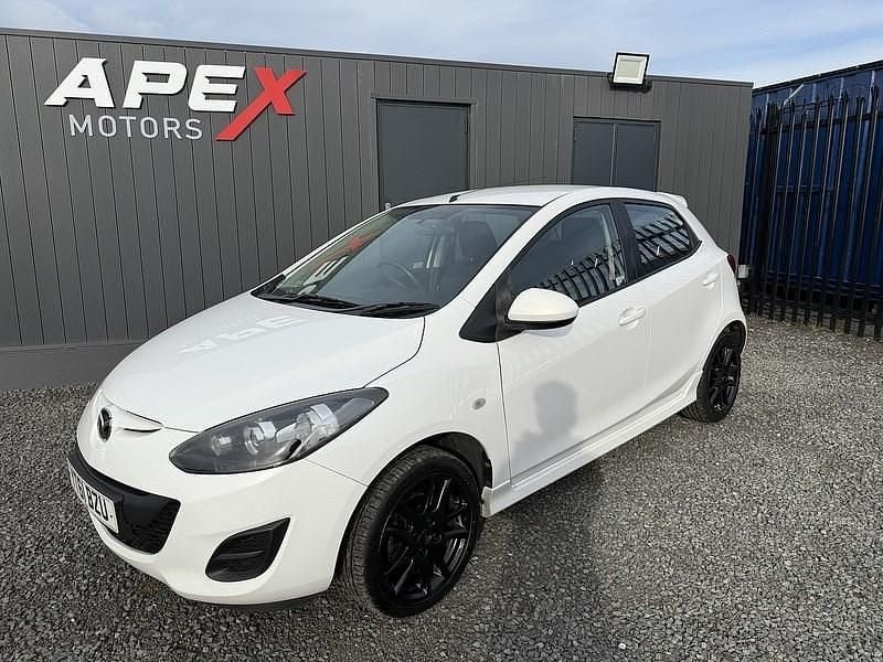 White Used 2011 Mazda 2 Hatchback | £2,975 (Good price) - Image 1/3