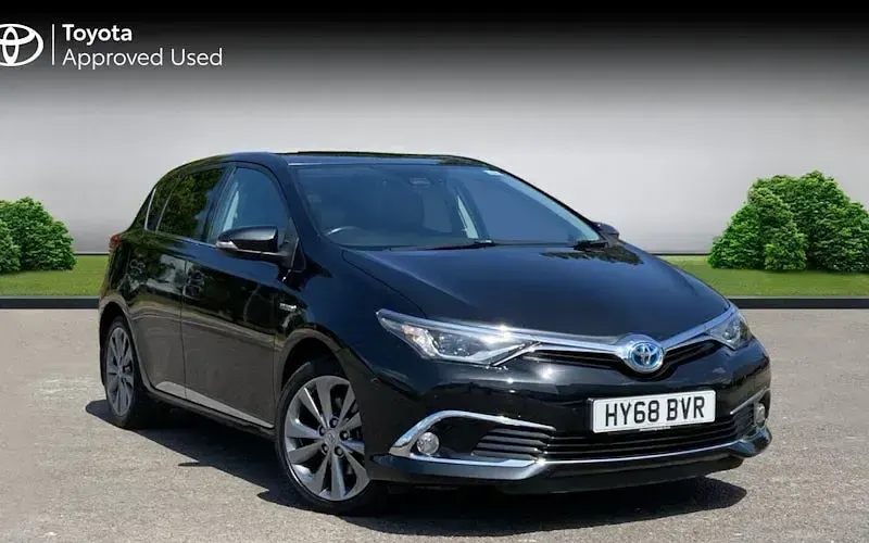 Używany Toyota Auris Hybrid 136 KM (100 kW) 2018 Hatchback