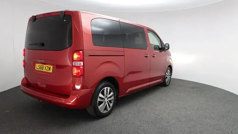 Used Peugeot Traveller Allure 148 HP (108 kW) 2018 Orange MPV