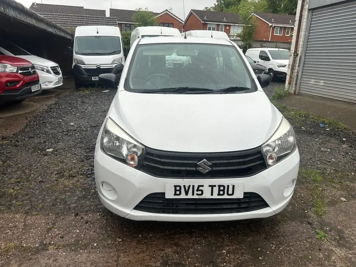 Used Suzuki Celerio SZ3 68 HP (50 kW) 2015 White Hatchback