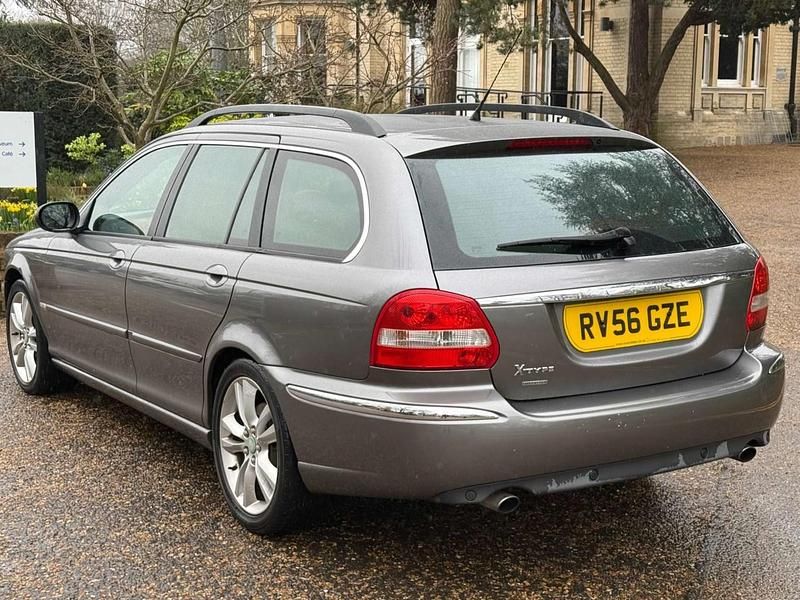 Używany Jaguar X-type SE 231 KM (169 kW) 2006 Szary Kombi