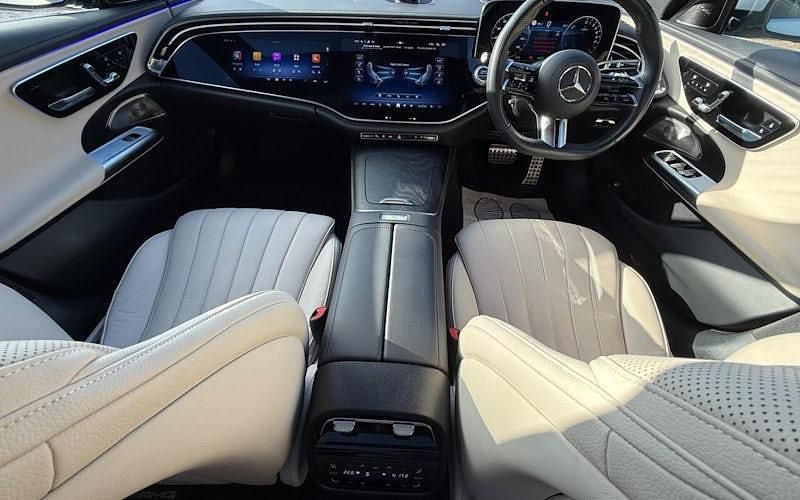 Used Mercedes E300 AMG Line Premium Plus 313 HP (230 kW) 2024 White Sedan