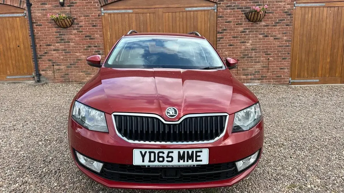 Used Skoda Octavia SE L 150 HP (110 kW) 2015 Red Estate