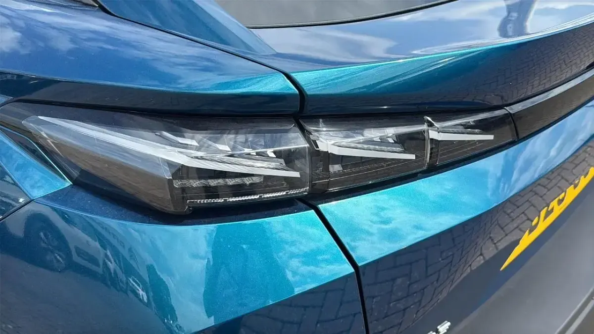 Used Peugeot 408 GTi 131 HP (96 kW) 2023 Blue SUV