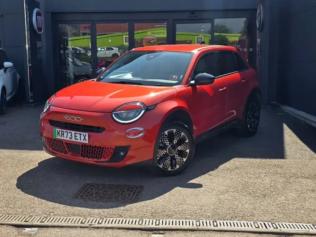 Used Fiat 600 La Prima 114 kW (156 HP) 2024 Hatchback