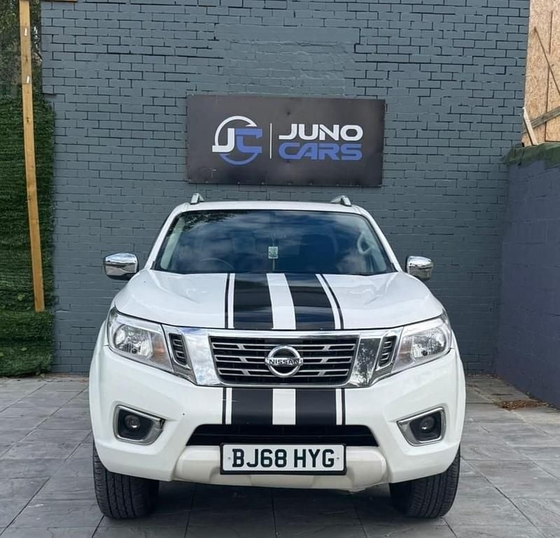 White Used 2018 Nissan Navara Acenta+ Pickup | £9,995 (Super price) - Image 1/4