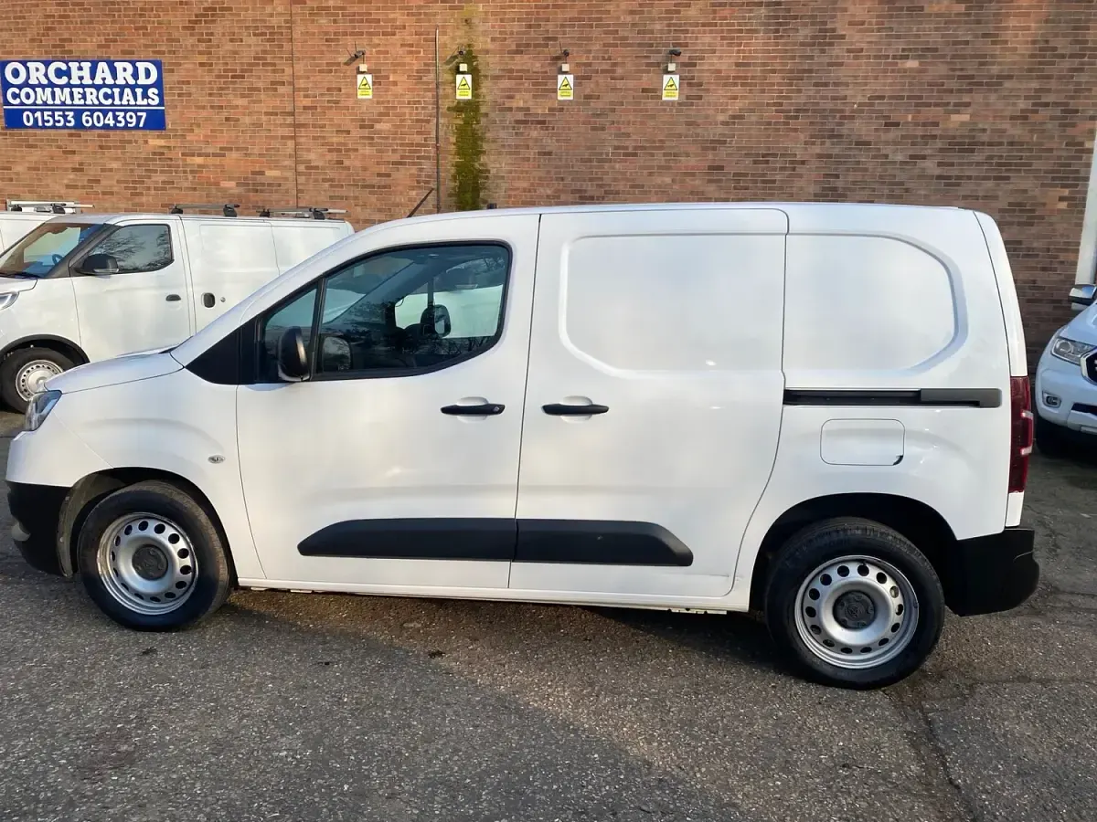 Used Toyota Proace Active 2022 White MPV
