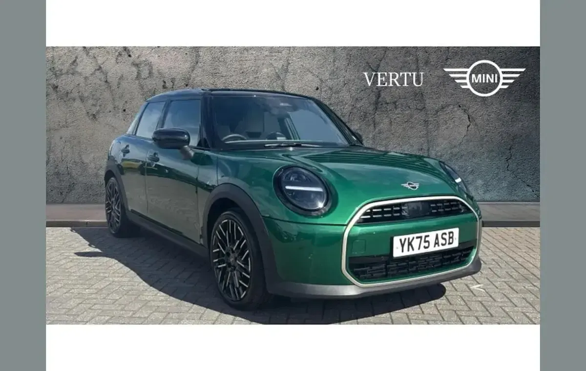 Used Mini Cooper Exclusive 114 kW (156 HP) 2026 Hatchback