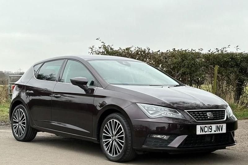 Used Seat Leon XCELLENCE Lux 130 HP (95 kW) 2019 Purple Hatchback