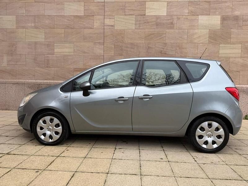 Used Vauxhall Meriva 2011 Silver MPV