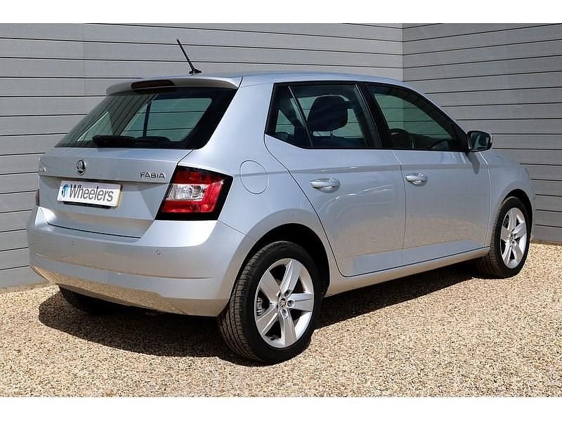 Used Skoda Fabia SE L 110 HP (80 kW) 2018 Silver Hatchback
