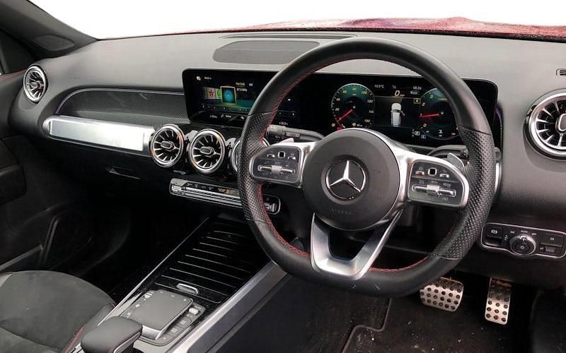 Used Mercedes GLB200 AMG Line Premium Plus 163 HP (119 kW) 2022 Red SUV