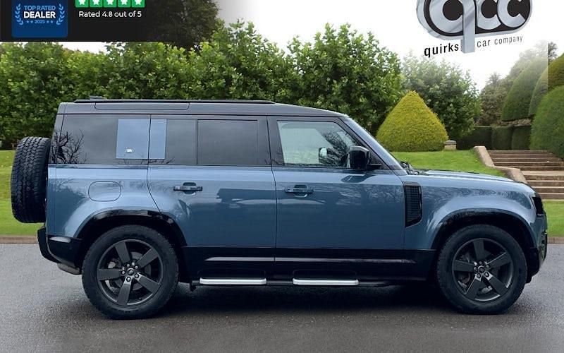 Used Land Rover Defender HSE Dynamic 249 HP (183 kW) 2025 Estate