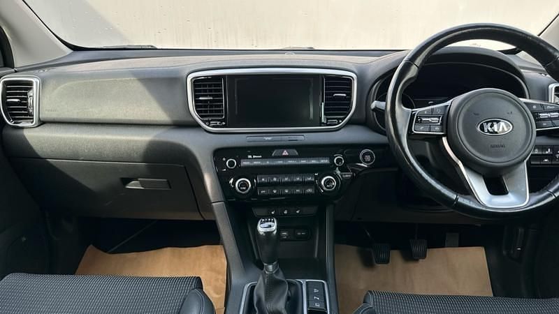 Used Kia Sportage 130 HP (95 kW) 2019 Red SUV