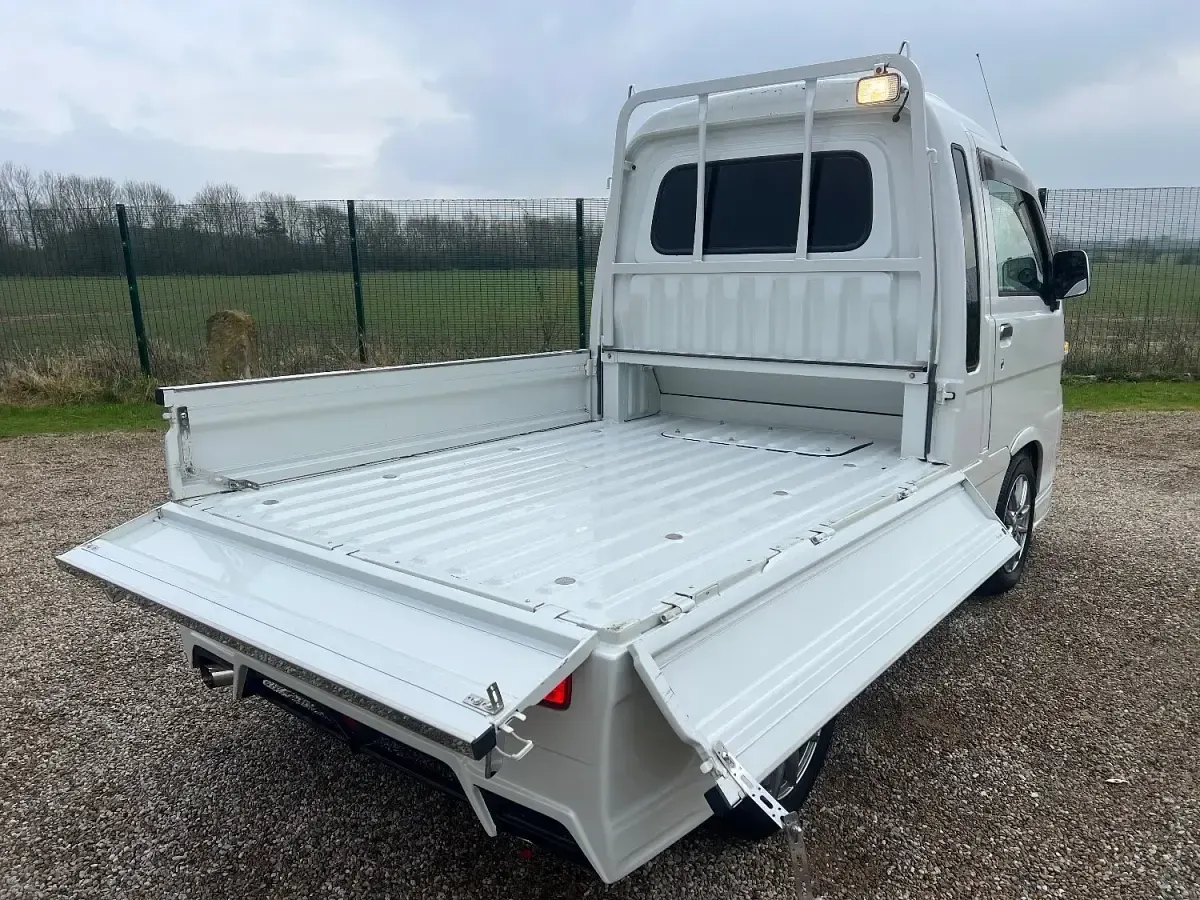 Used Daihatsu Hijet 2014 White MPV