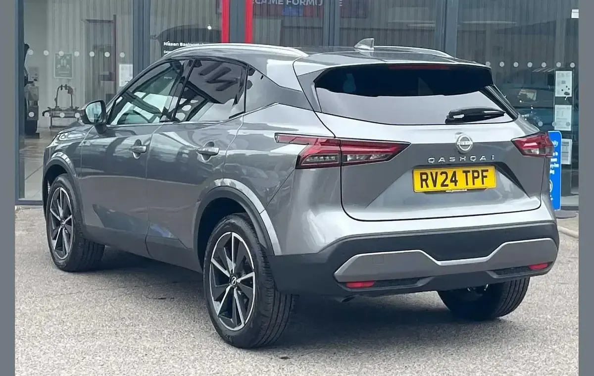 Used Nissan Qashqai Tekna 155 HP (114 kW) 2024 Grey SUV