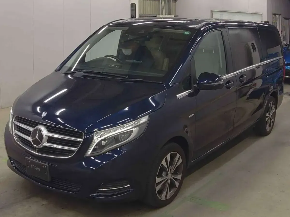 Used Mercedes V220 Avantgarde 2016 Blue MPV